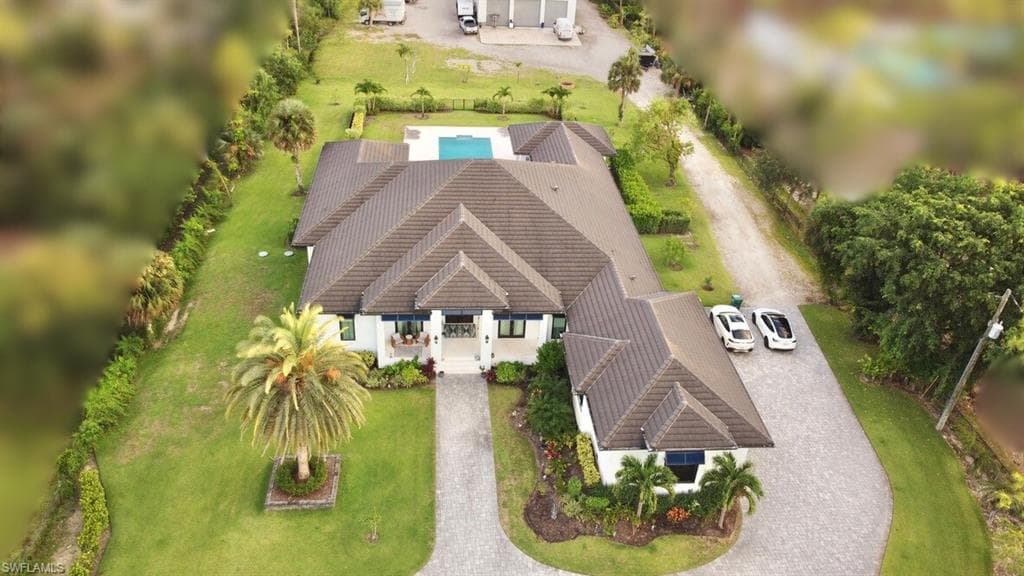 6688 Hunters RD, NAPLES FL 34109-2