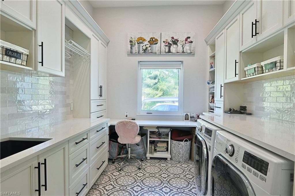 6688 Hunters RD, NAPLES FL 34109-29