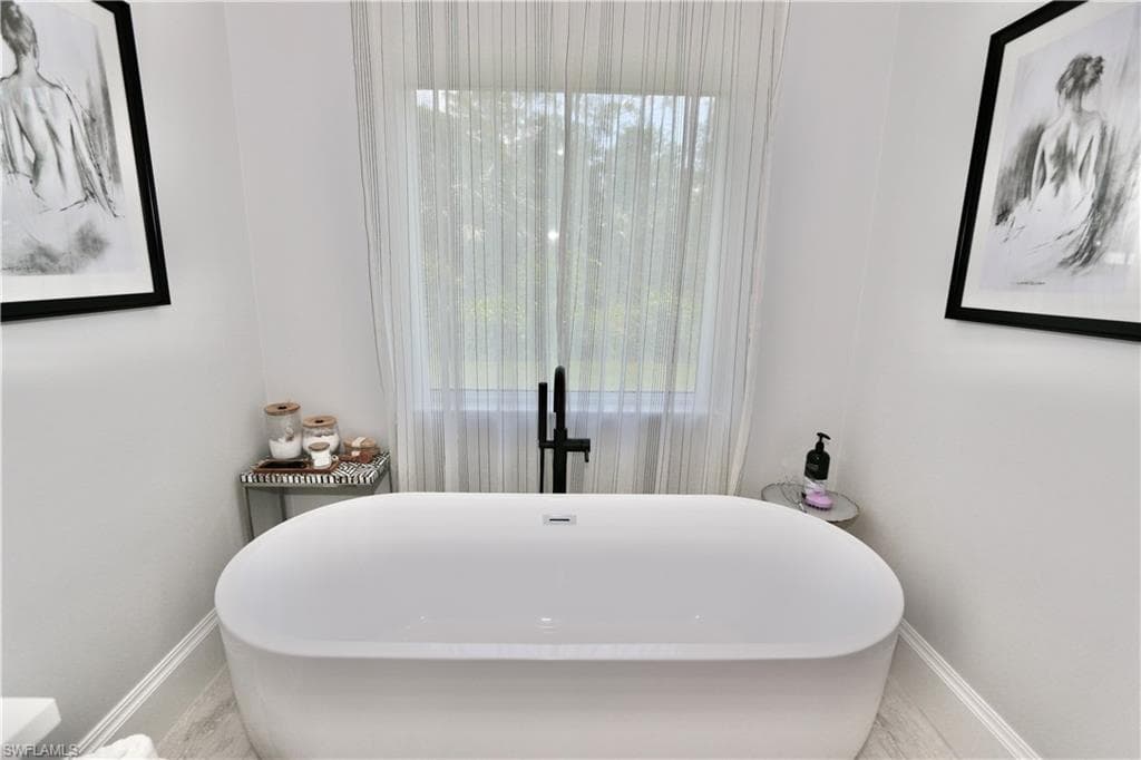 6688 Hunters RD, NAPLES FL 34109-17