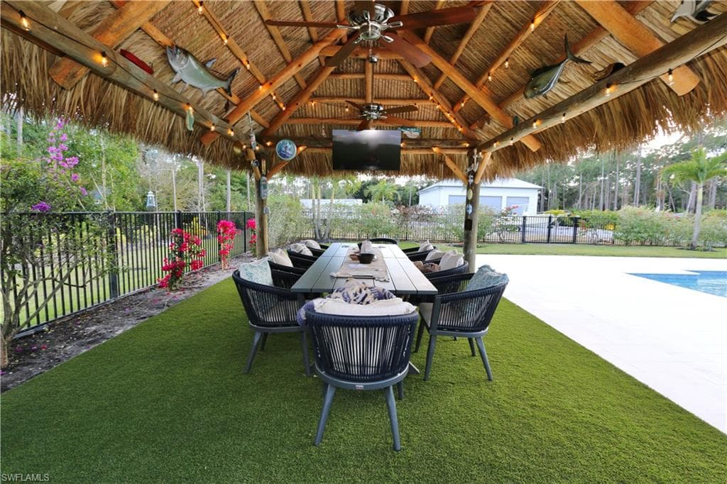 6688 Hunters RD, NAPLES FL 34109-38