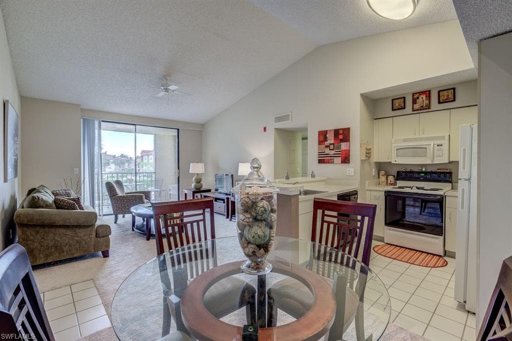13545 Eagle Ridge DR # 827, FORT MYERS FL 33912-17