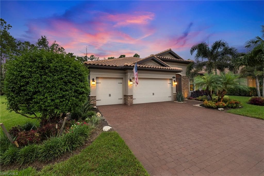 1471 Mockingbird DR, NAPLES FL 34120-2
