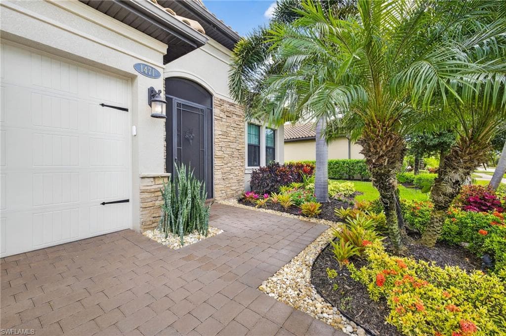 1471 Mockingbird DR, NAPLES FL 34120-4