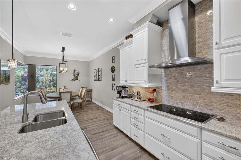 1471 Mockingbird DR, NAPLES FL 34120-13