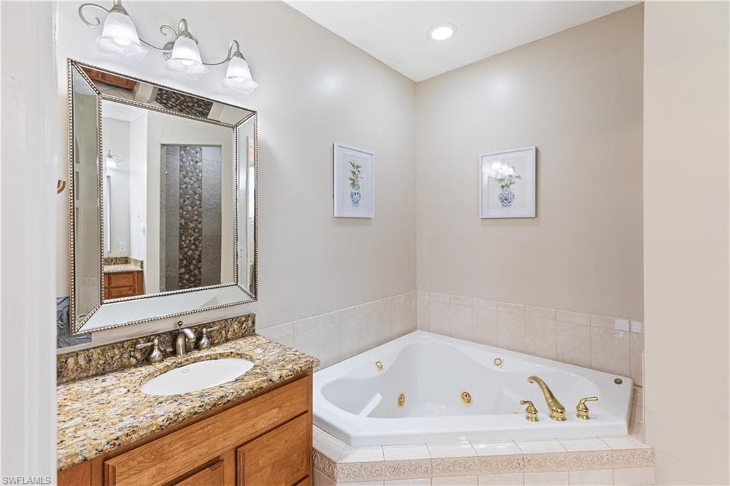 11913 Princess Grace CT, CAPE CORAL FL 33991-22