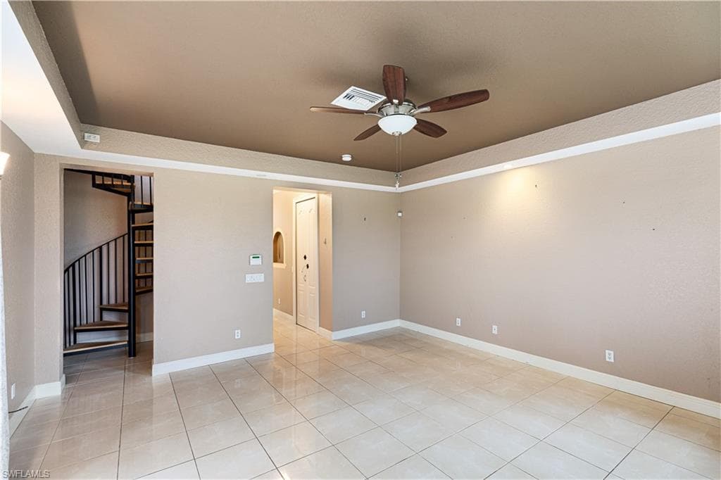 11913 Princess Grace CT, CAPE CORAL FL 33991-21