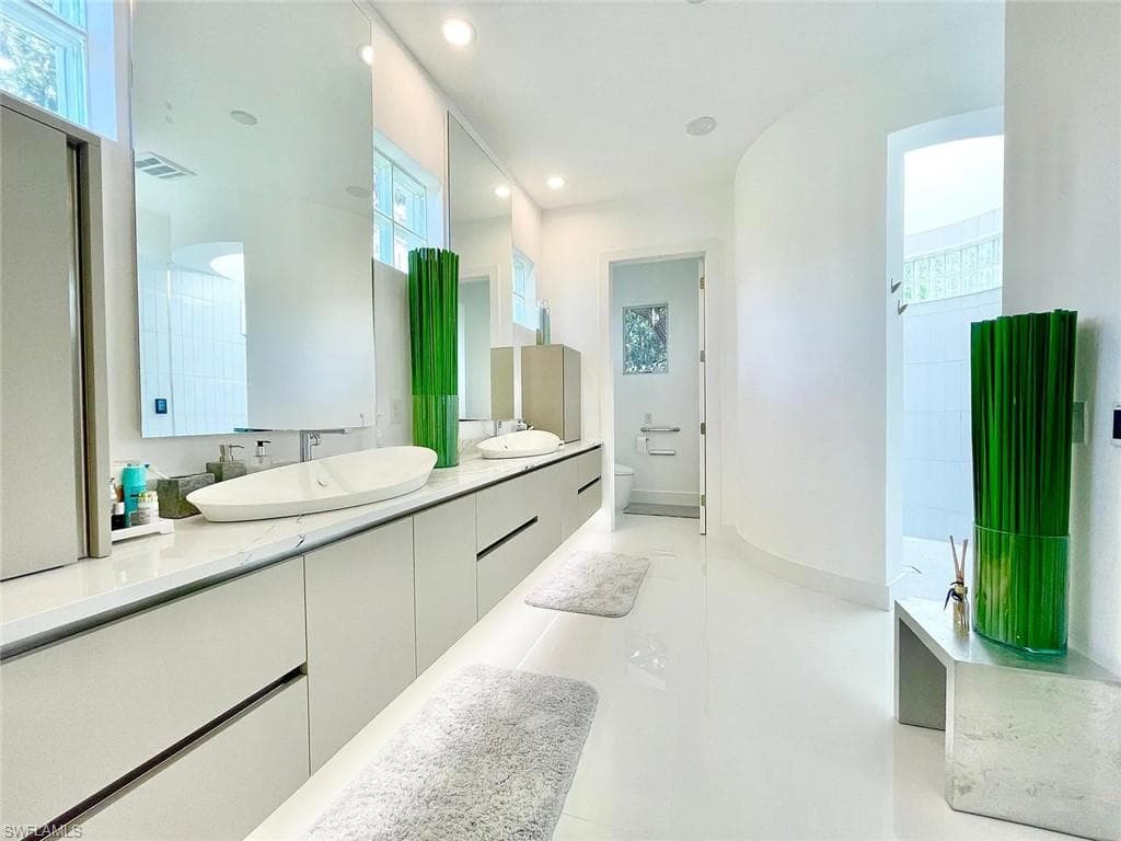 27281 Tennessee ST, BONITA SPRINGS FL 34135-23