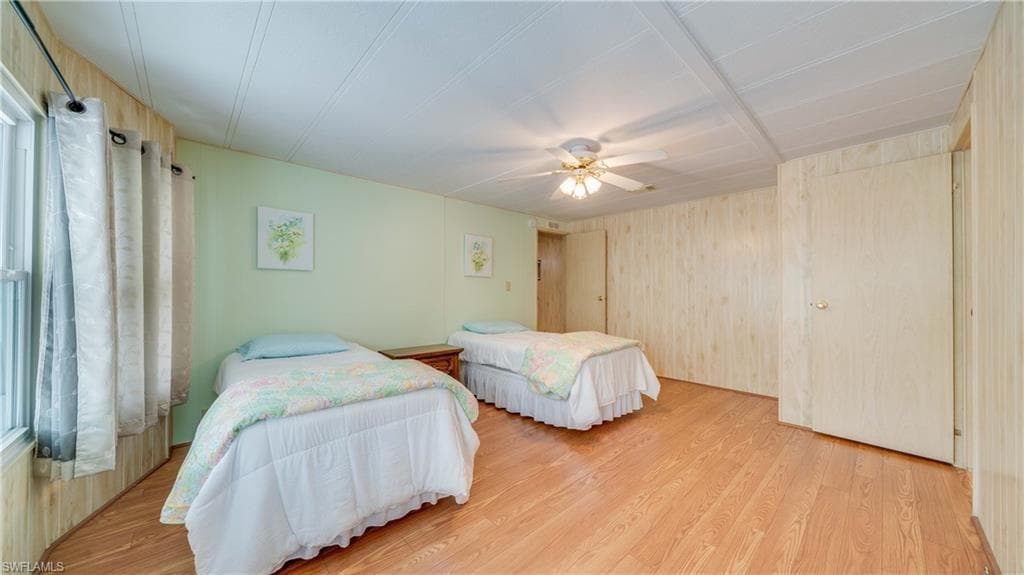 70 Sunrise AVE, NORTH FORT MYERS FL 33903-21