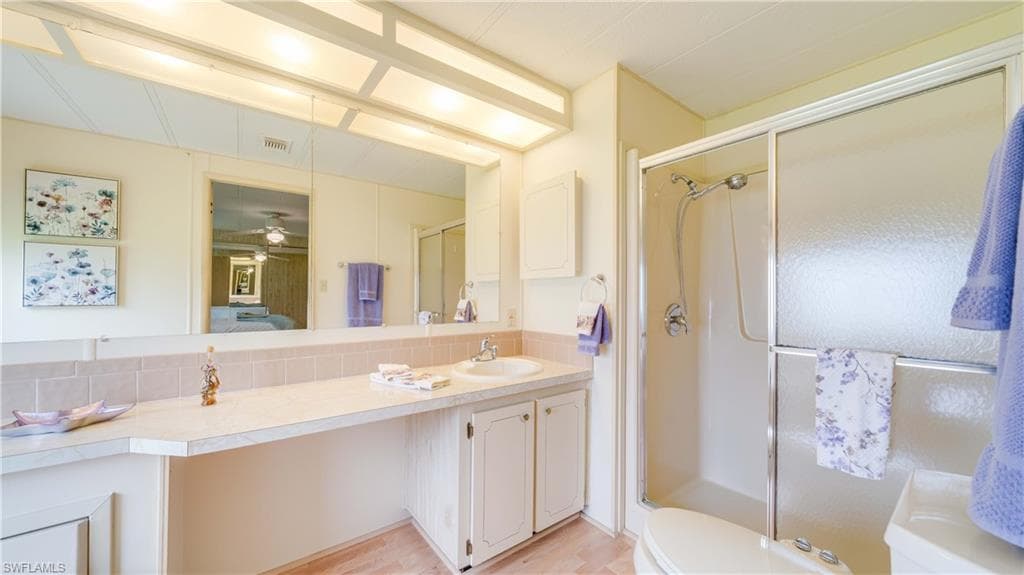 70 Sunrise AVE, NORTH FORT MYERS FL 33903-18