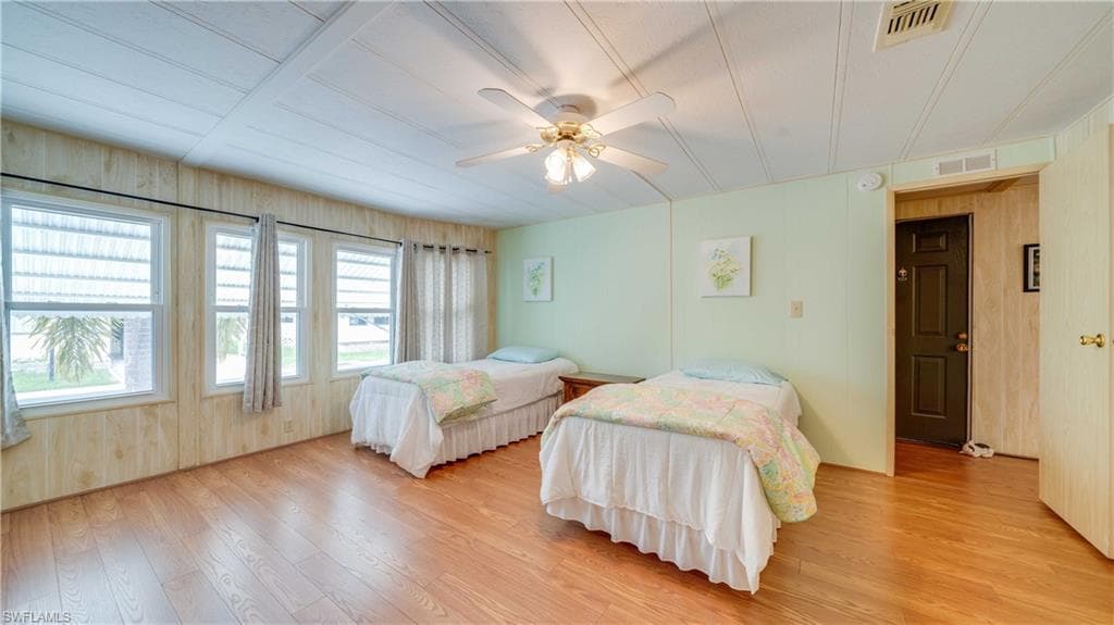 70 Sunrise AVE, NORTH FORT MYERS FL 33903-20