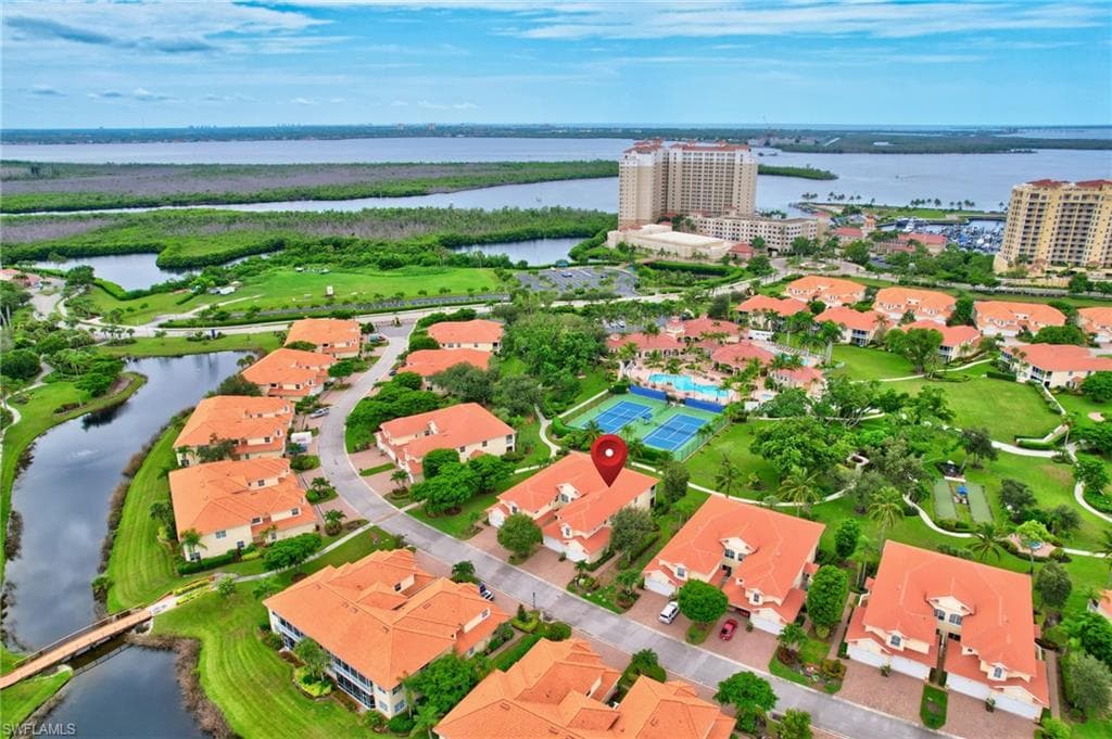 5916 Tarpon Gardens CIR # 202, CAPE CORAL FL 33914-30