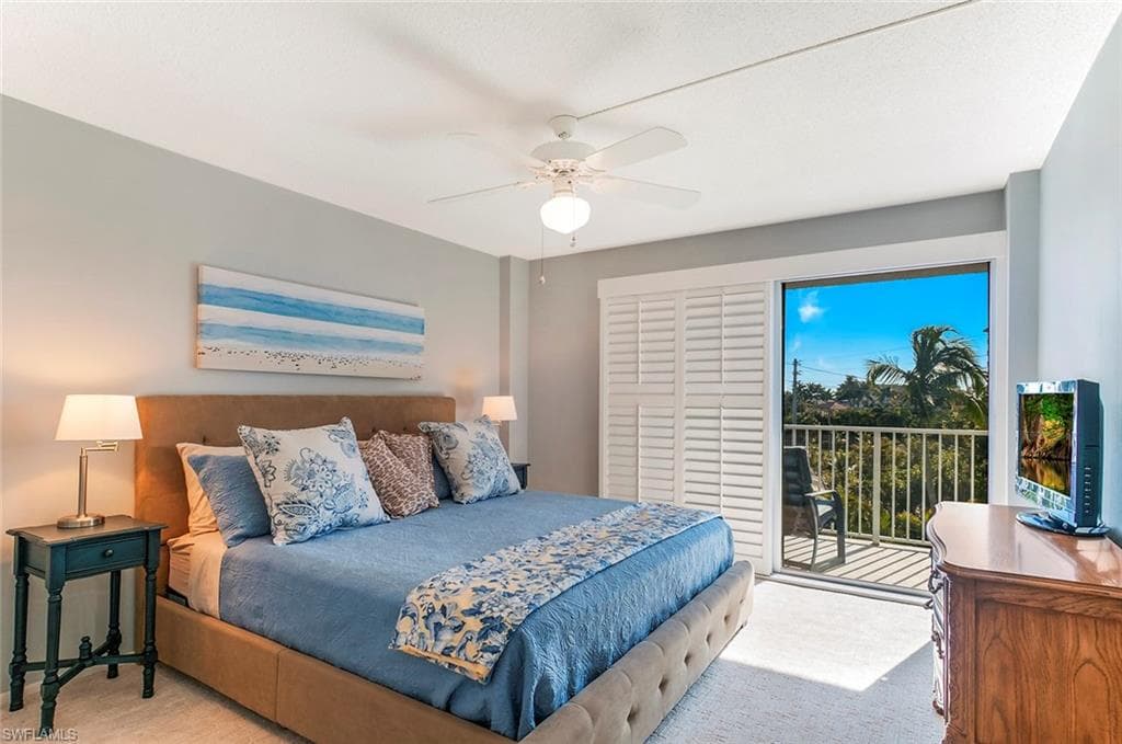 1300 Gulf Shore BLVD N # 406, NAPLES FL 34102-12