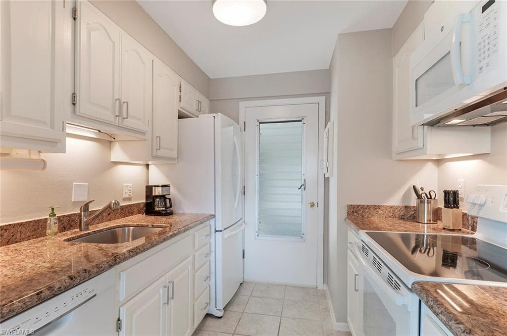 1300 Gulf Shore BLVD N # 406, NAPLES FL 34102-9