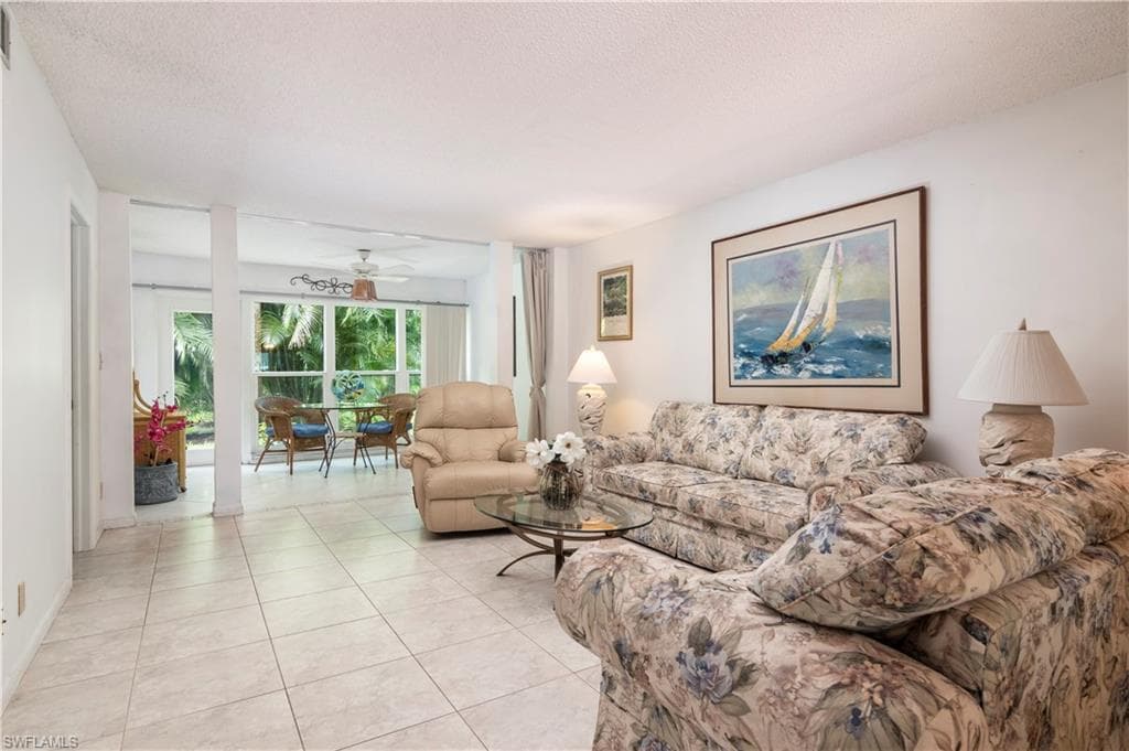 190 Palm DR # 5, NAPLES FL 34112-1