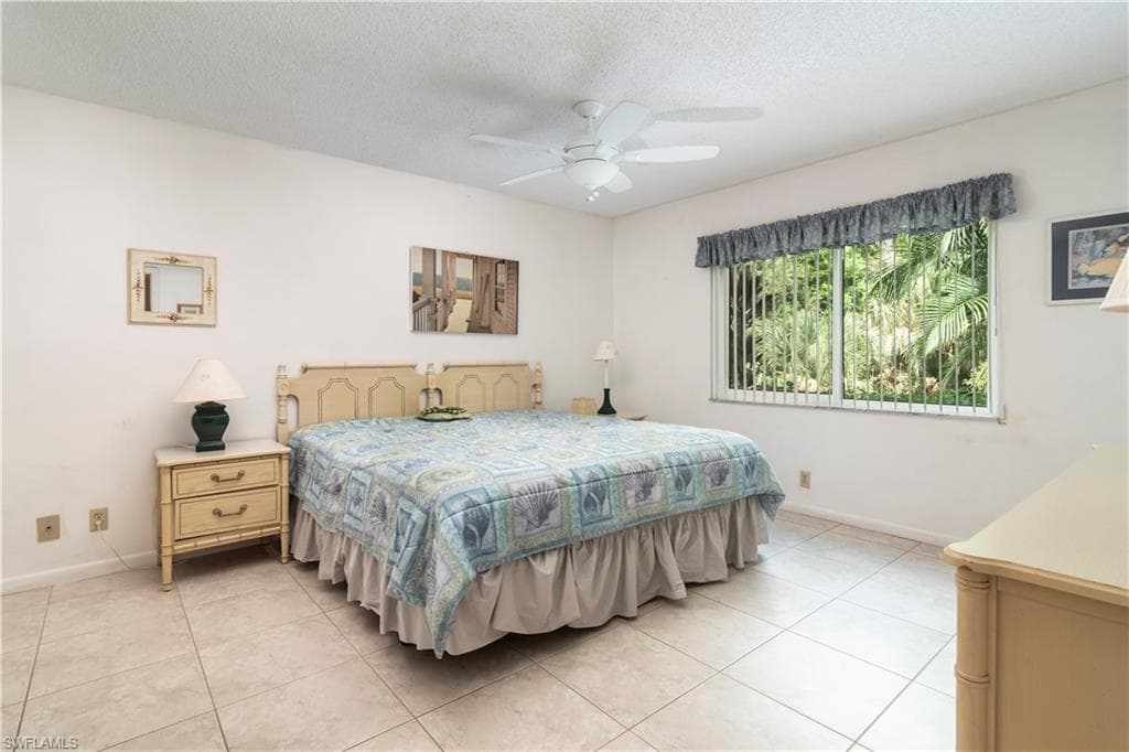 190 Palm DR # 5, NAPLES FL 34112-6