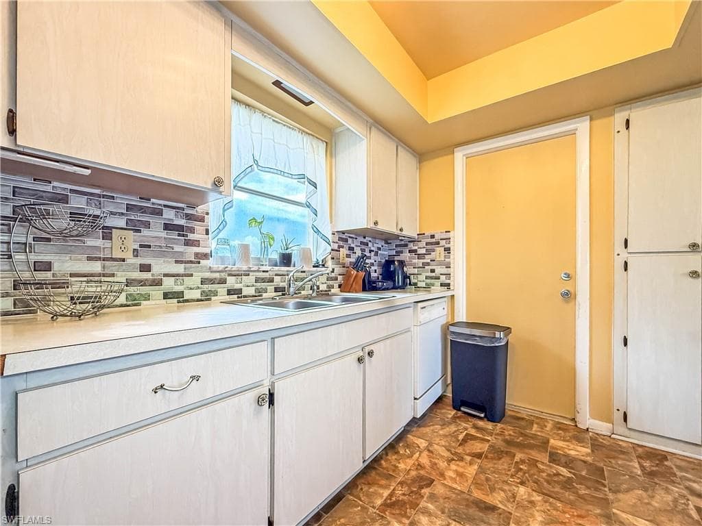 218 Fireside CT, LEHIGH ACRES FL 33936-12