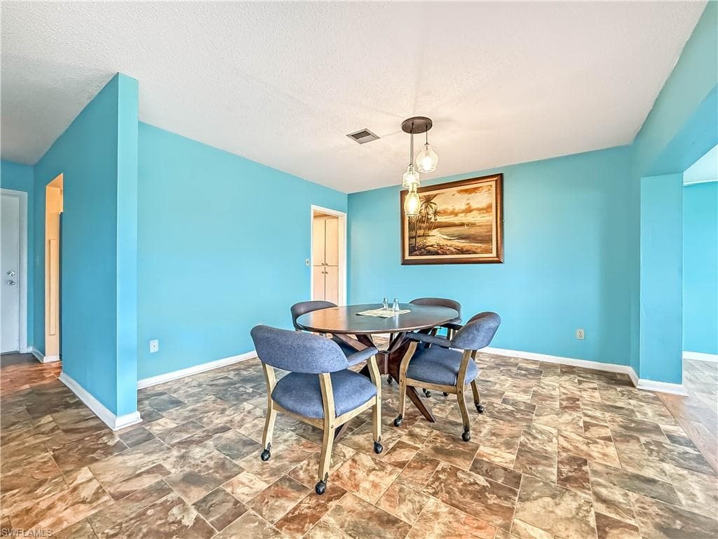 218 Fireside CT, LEHIGH ACRES FL 33936-8