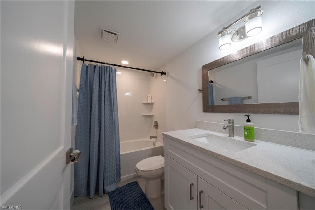 16881 Davis RD # 716, FORT MYERS FL 33908-15