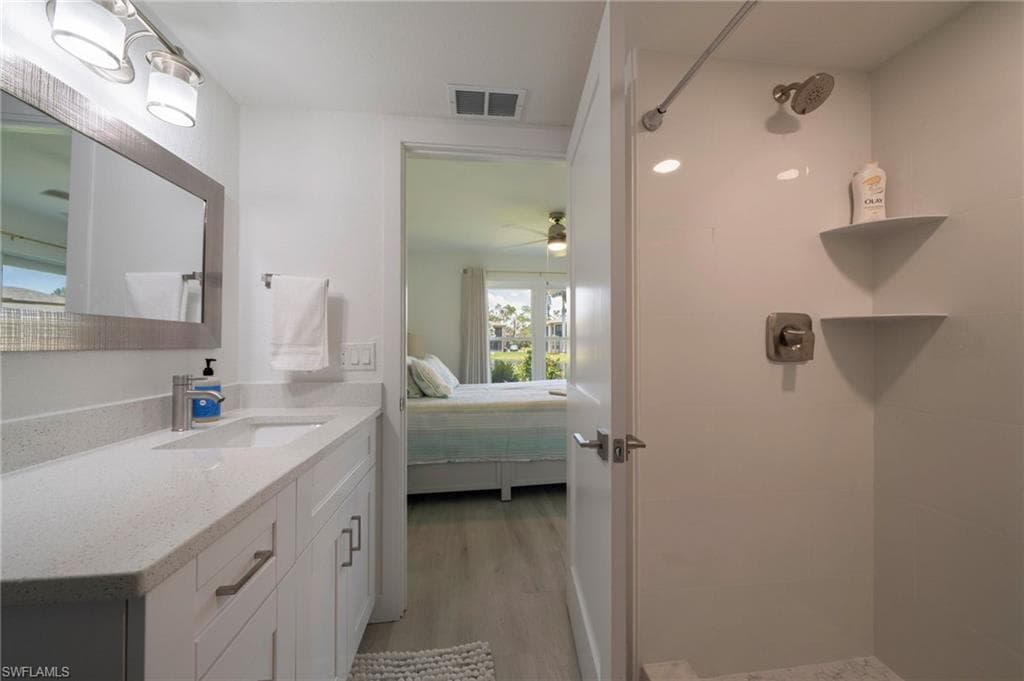 16881 Davis RD # 716, FORT MYERS FL 33908-13