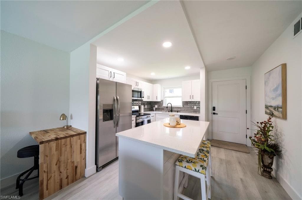 16881 Davis RD # 716, FORT MYERS FL 33908-3