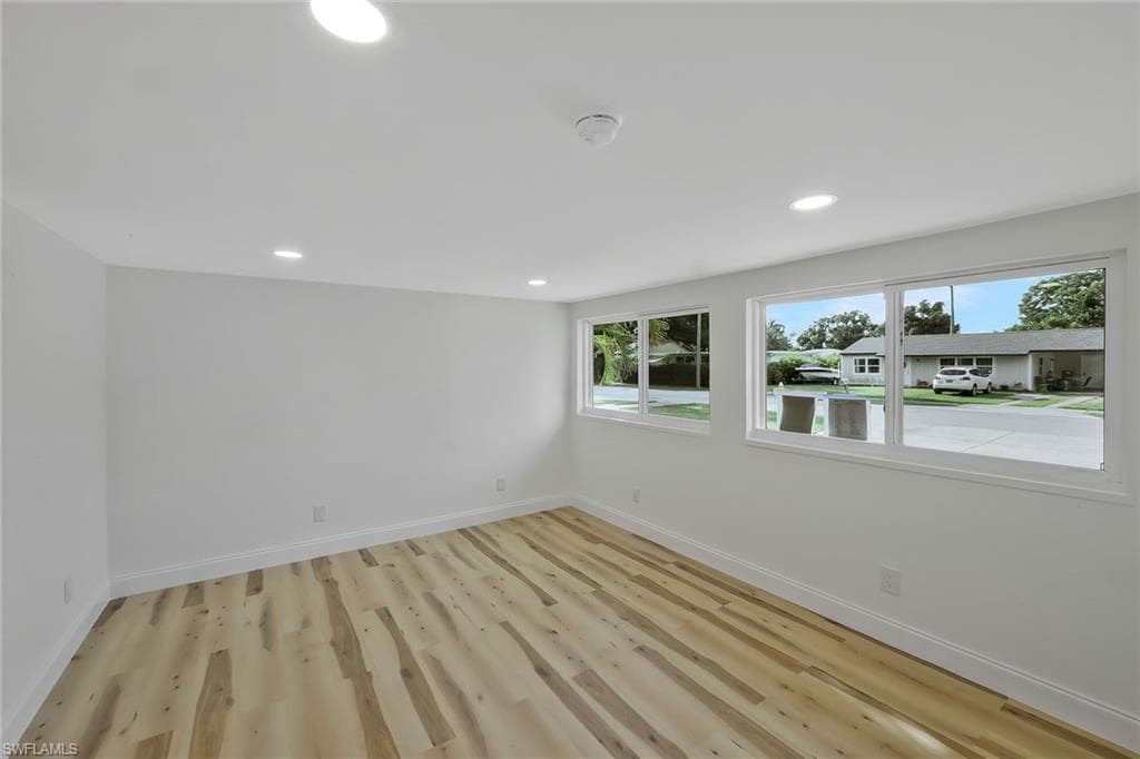 1755 Oakley AVE, FORT MYERS FL 33901-15