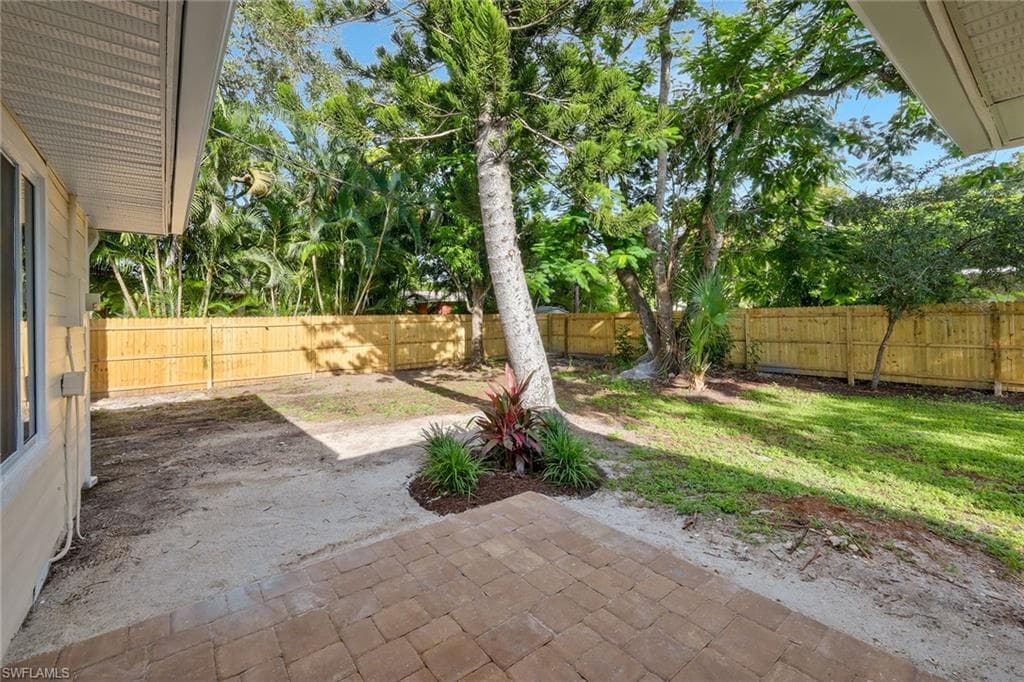 1755 Oakley AVE, FORT MYERS FL 33901-29
