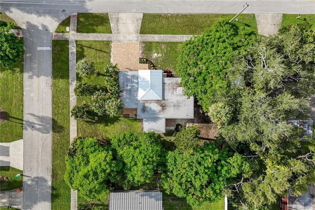 1755 Oakley AVE, FORT MYERS FL 33901-37