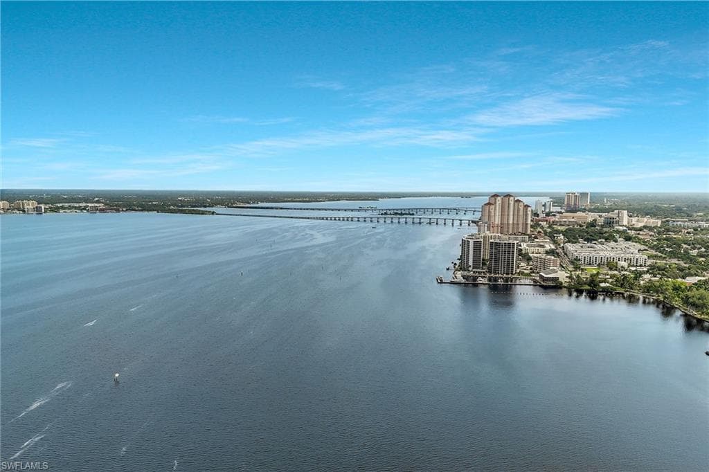 1755 Oakley AVE, FORT MYERS FL 33901-36