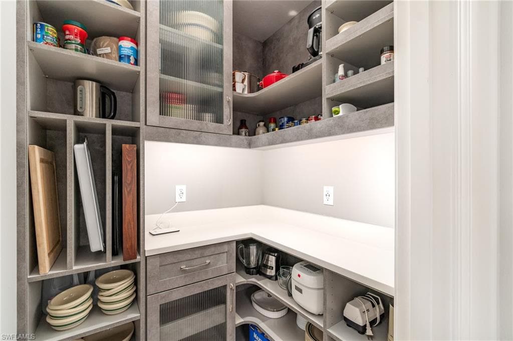 17583 Winding Oak LN, NORTH FORT MYERS FL 33917-9