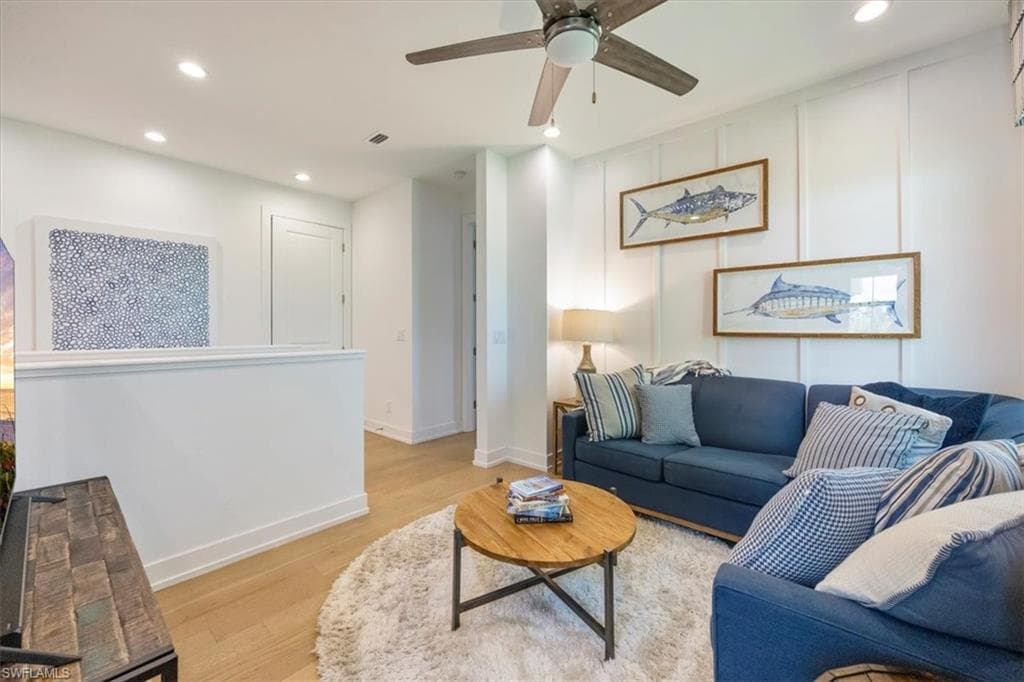12940 Pembroke DR, NAPLES FL 34105-11