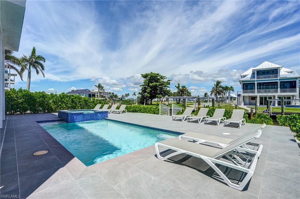 661 Estero BLVD, FORT MYERS BEACH FL 33931-40