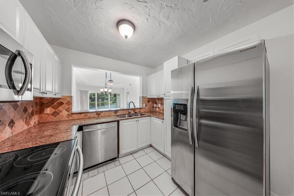 230 Timber Lake CIR # C204, NAPLES FL 34104-6