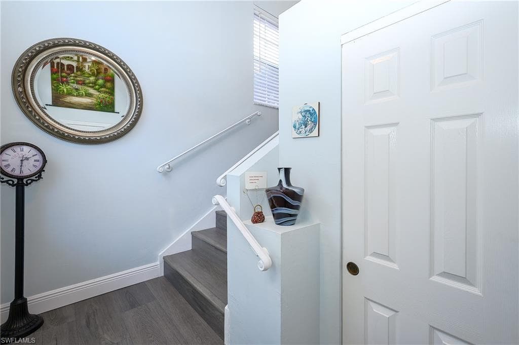 2460 Old Groves RD # E201, NAPLES FL 34109-6