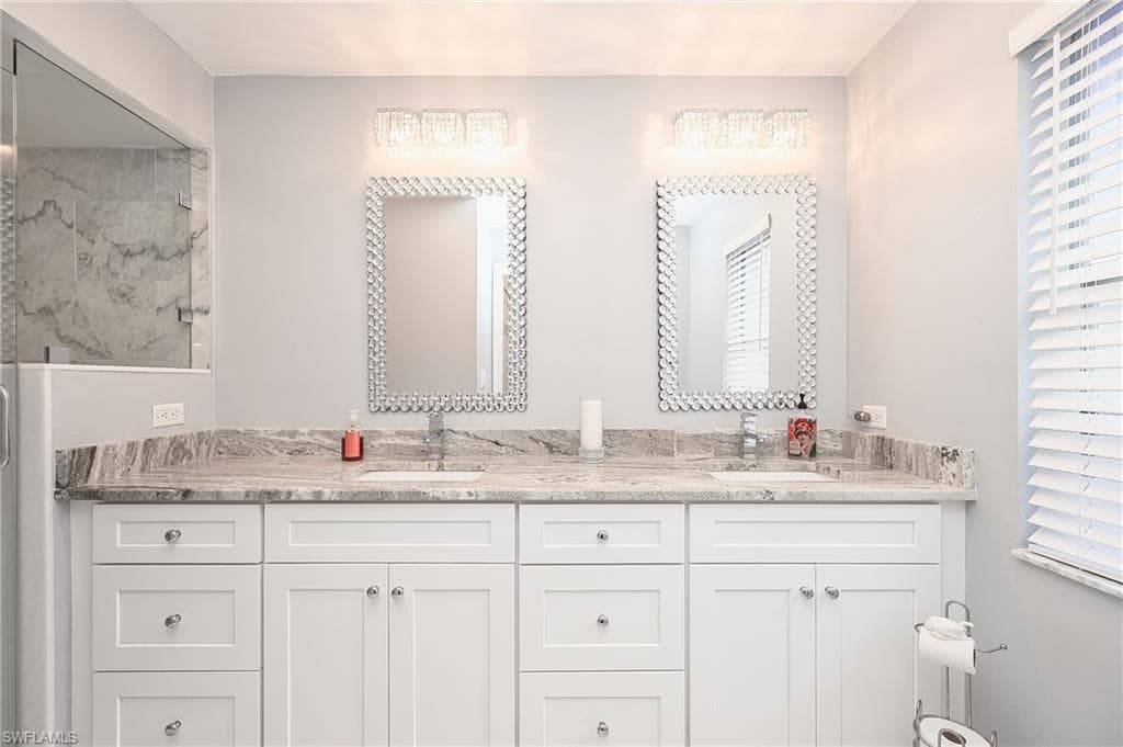2460 Old Groves RD # E201, NAPLES FL 34109-20