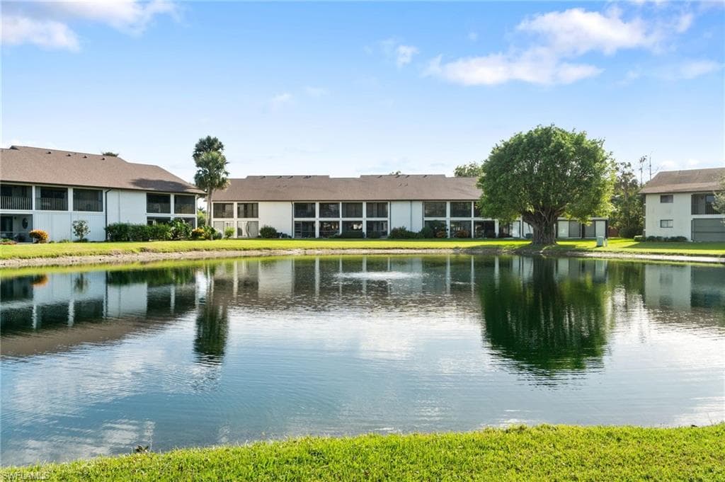 800 Misty Pines CIR # H205, NAPLES FL 34105-20