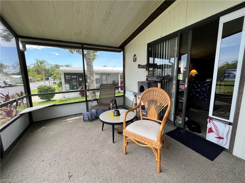 251 Loon LN, NAPLES FL 34114-9