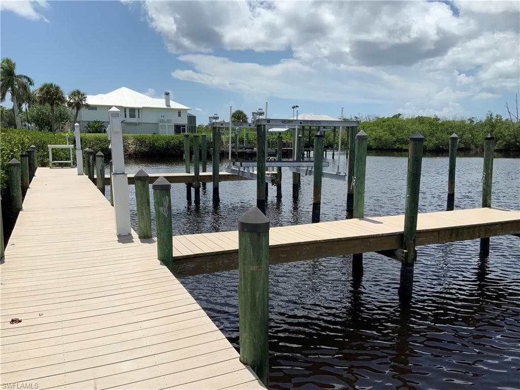 12208 Siesta DR, FORT MYERS BEACH FL 33931-1