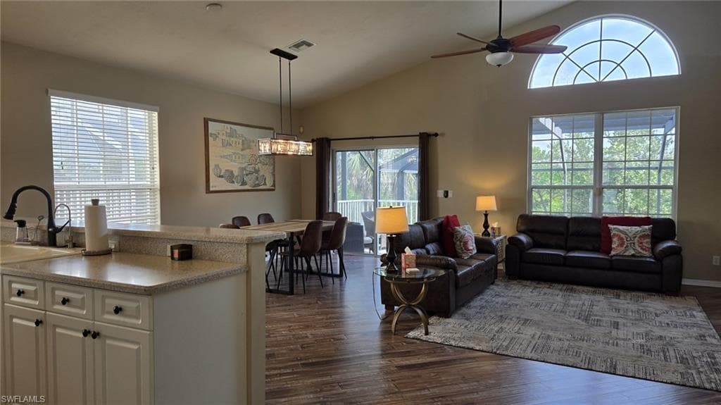 12208 Siesta DR, FORT MYERS BEACH FL 33931-5