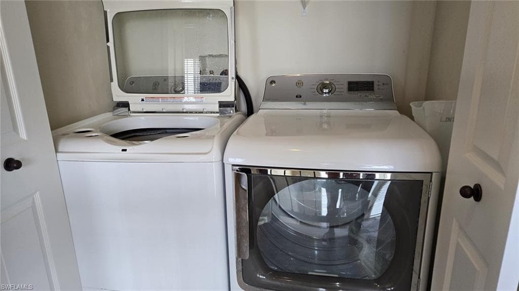 12208 Siesta DR, FORT MYERS BEACH FL 33931-27