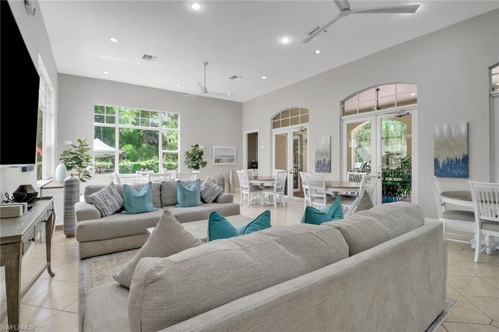 4430 Botanical Place CIR # 101, NAPLES FL 34112-15