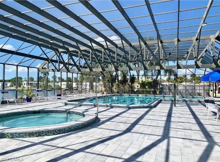 548 Cheetah DR, NAPLES FL 34114-33