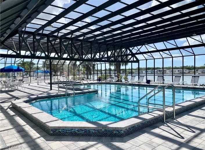 548 Cheetah DR, NAPLES FL 34114-32