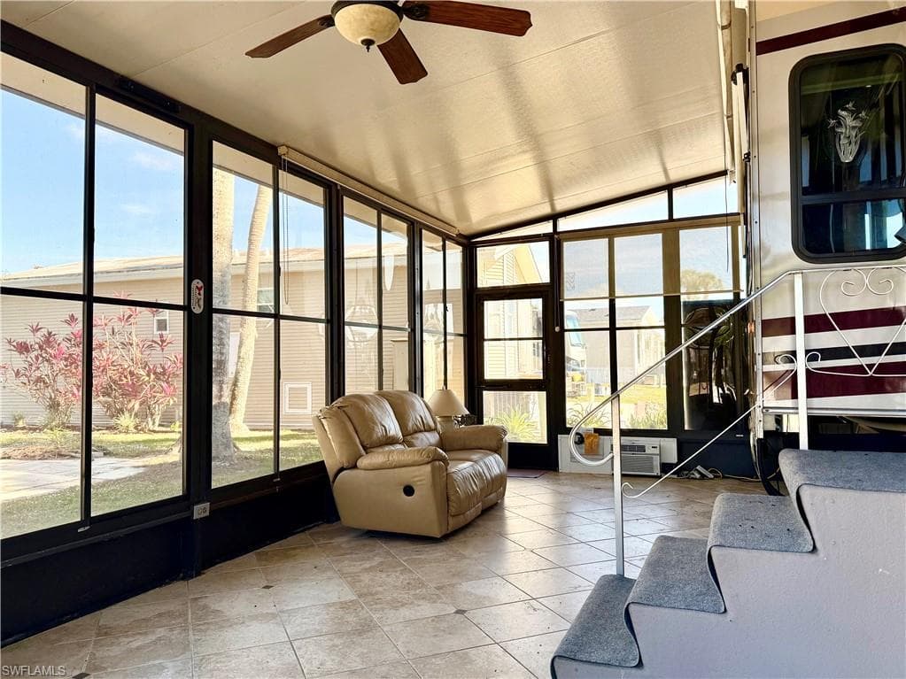 548 Cheetah DR, NAPLES FL 34114-13