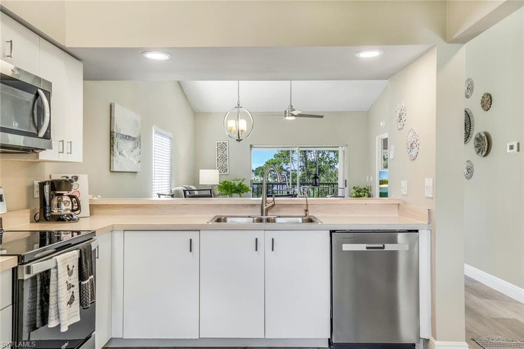 7360 Glenmoor LN # 4301, NAPLES FL 34104-5