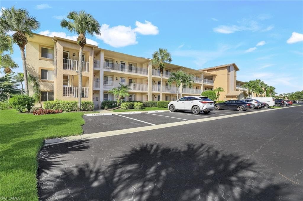 7360 Glenmoor LN # 4301, NAPLES FL 34104-12