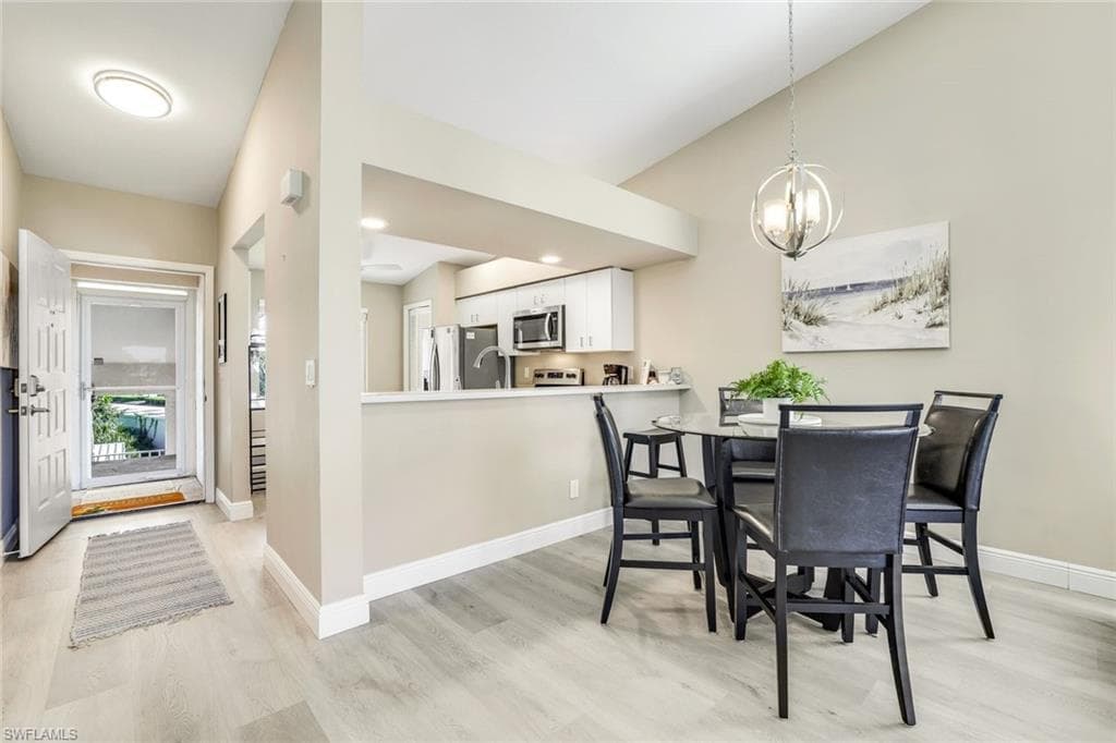 7360 Glenmoor LN # 4301, NAPLES FL 34104-3