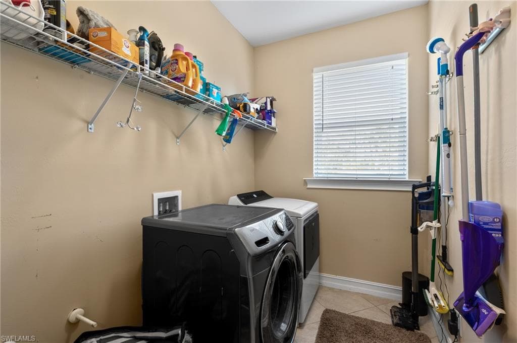 13110 Silver Thorn LOOP, NORTH FORT MYERS FL 33903-36