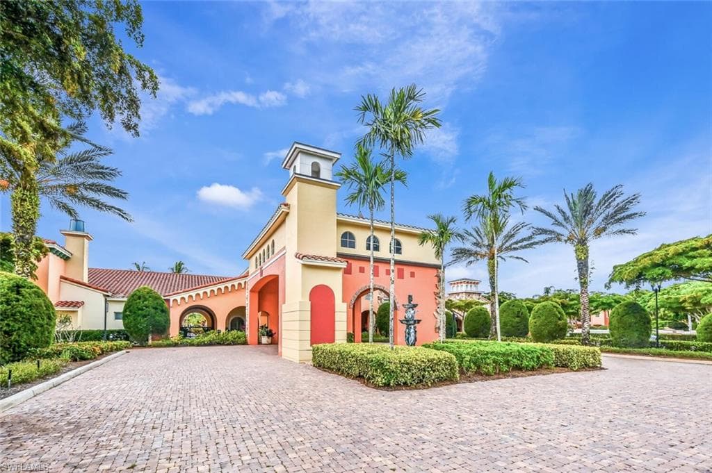 22310 Piazza Doria LN # 207, ESTERO FL 33928-33