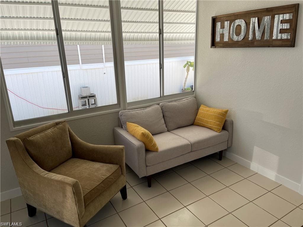 5753 Pink Panther DR, FORT MYERS FL 33908-3