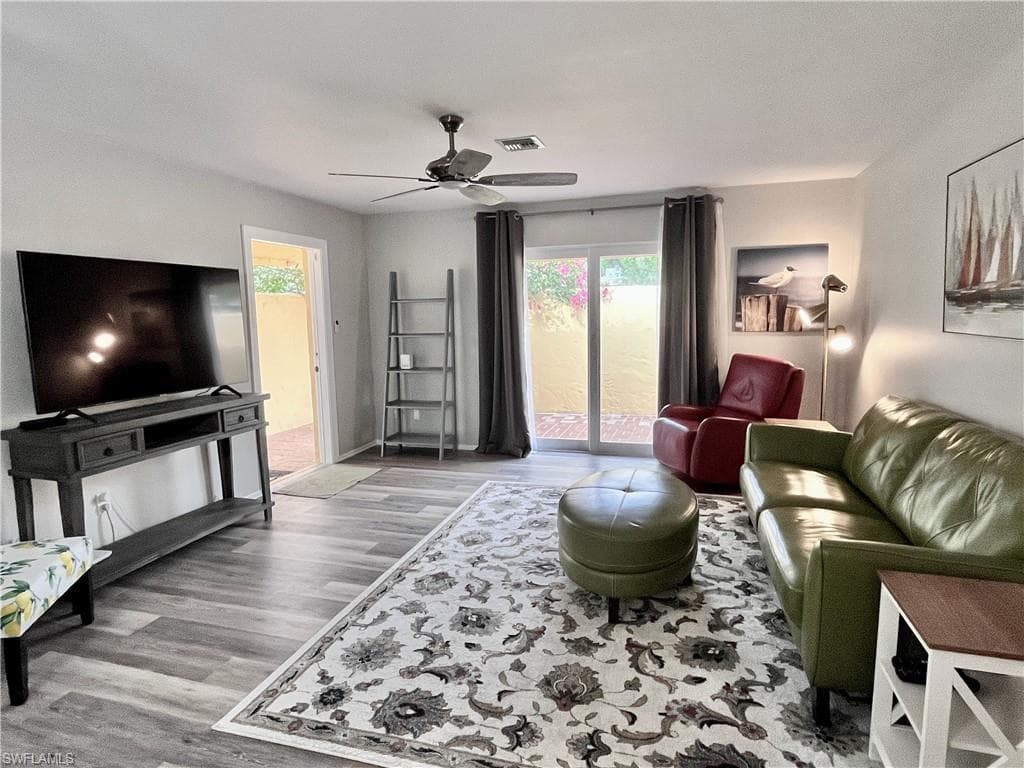 186 Harrison RD # H4, NAPLES FL 34112-2